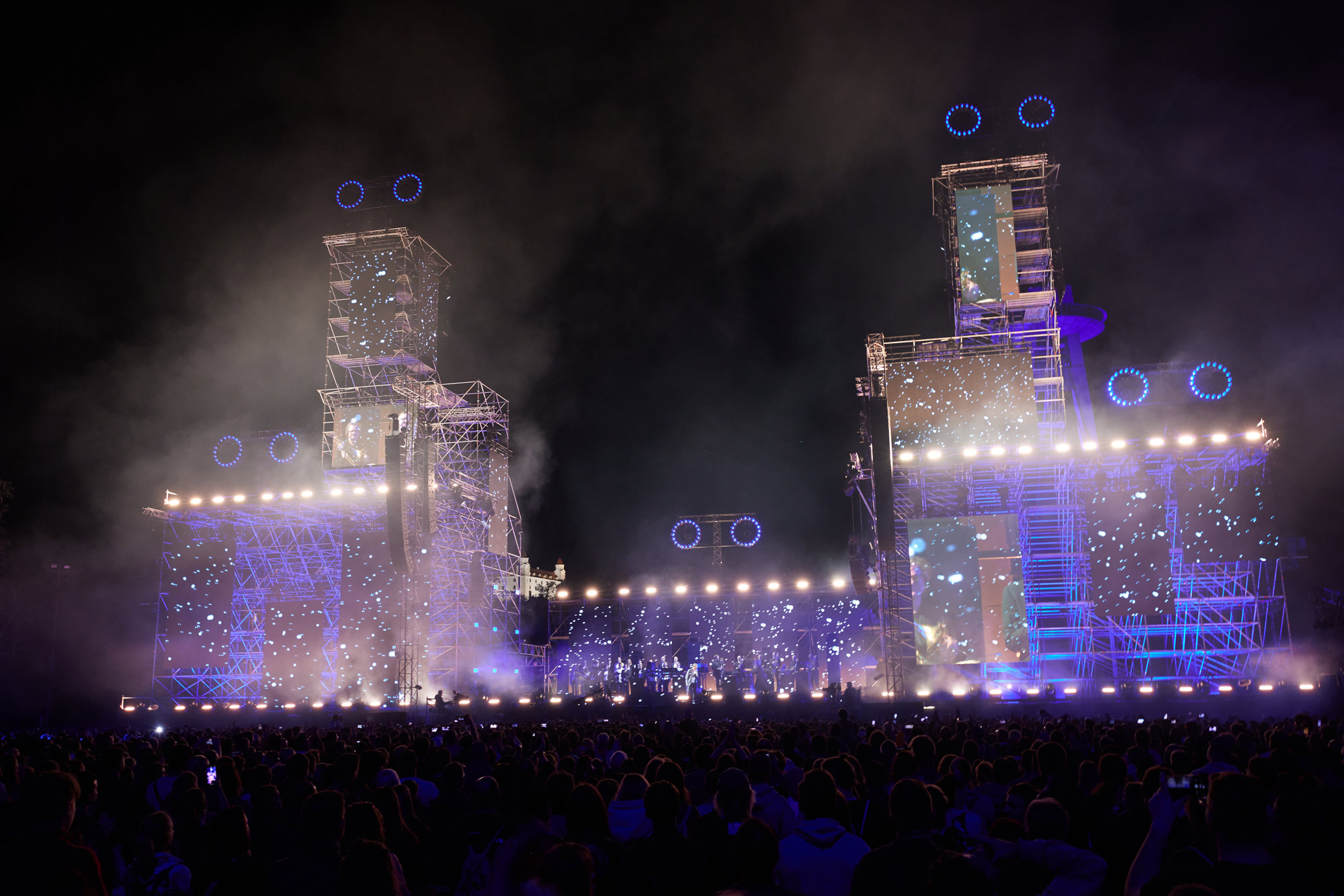 Jean-Michel Jarre live, lighting by Placing Shadows
