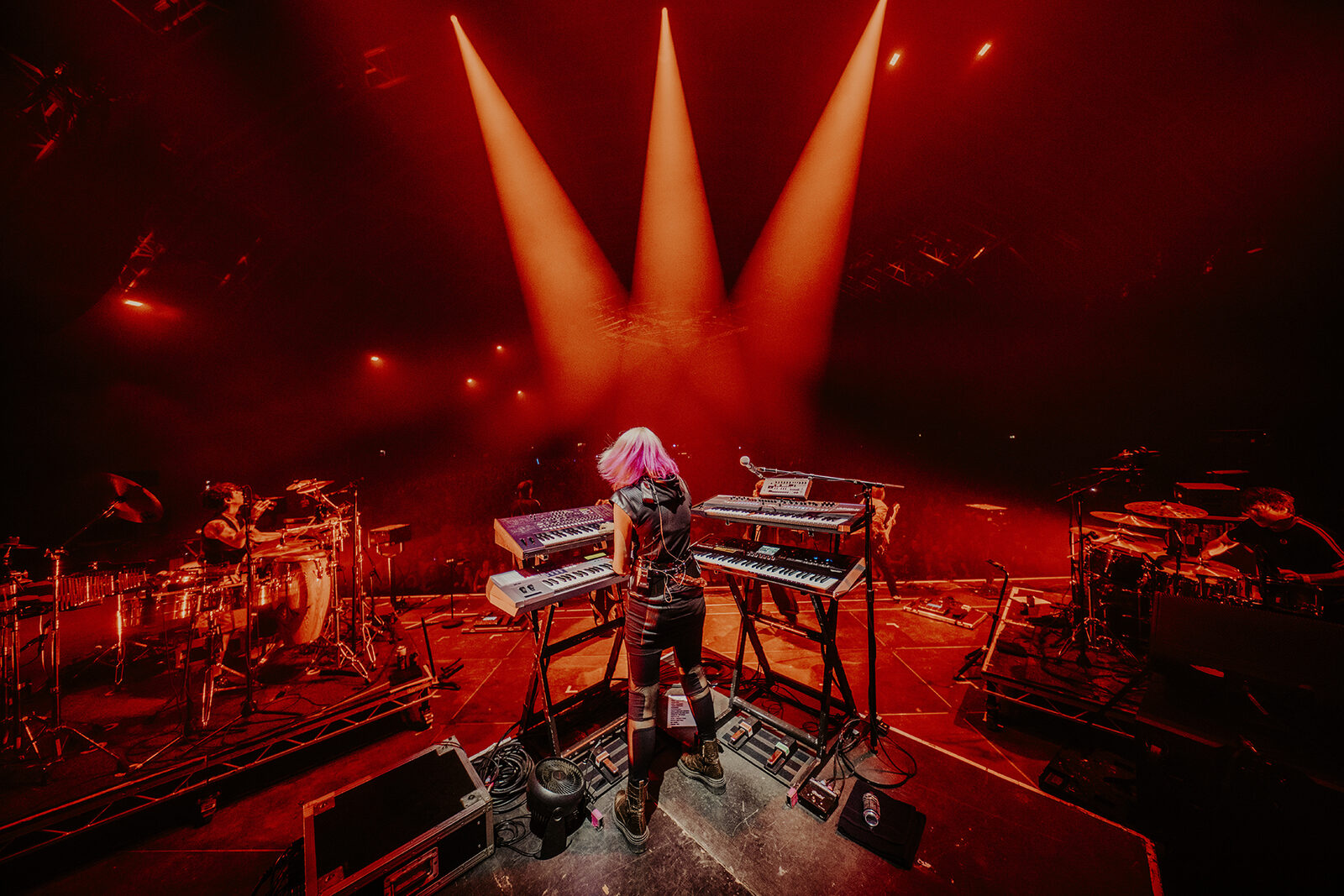 Keyboard player under red beams, Faithless at Creamfields 2026