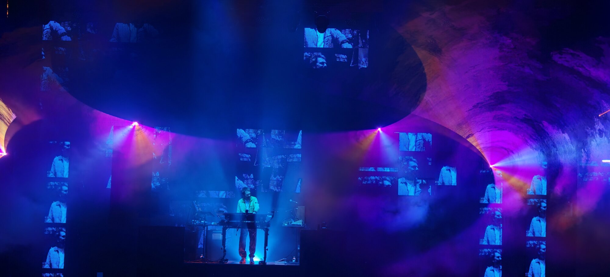 Wide view: blue stage and video ring